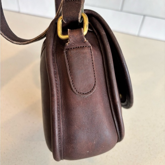 Vintage COACH Watson Dark Brown Smooth Leather Small Flap Crossbody Bag #9981 - Picture 5 of 9